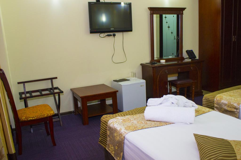 Hotel Vanilla Batoemi Kamer foto
